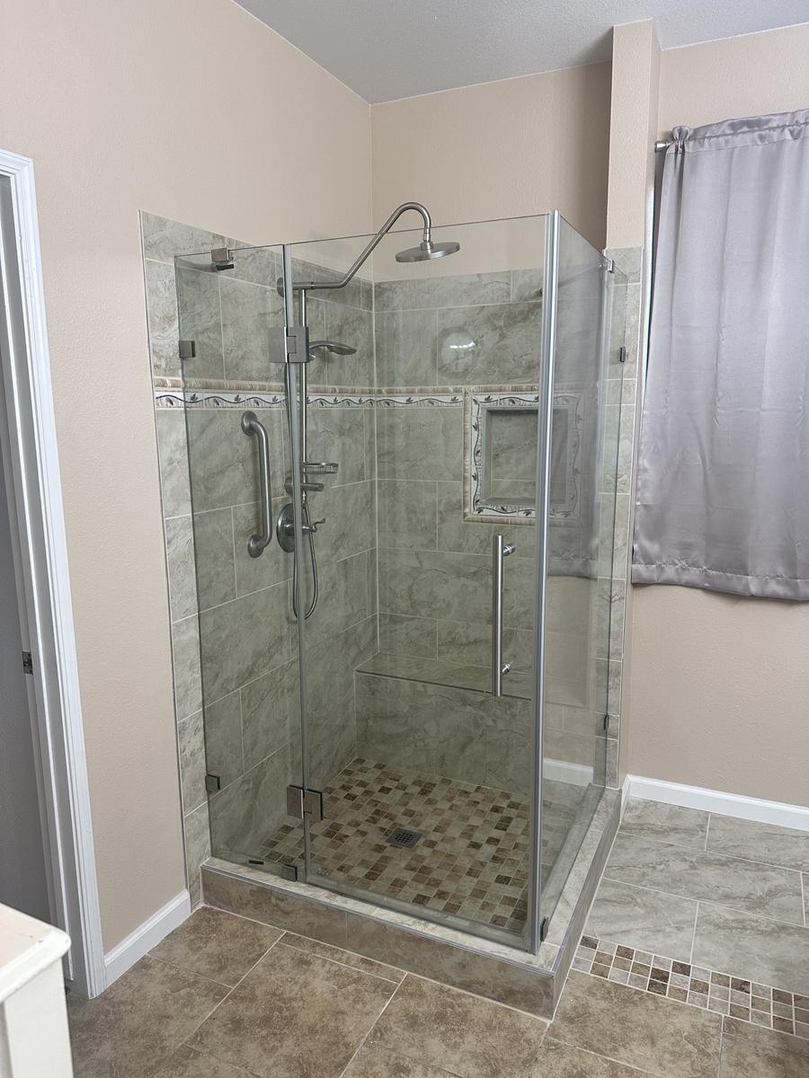 Glass enclosure set