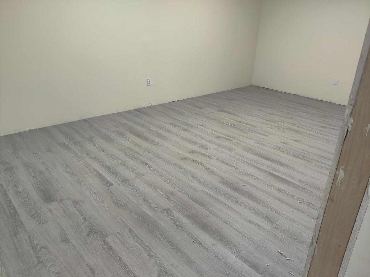 Gray plank room