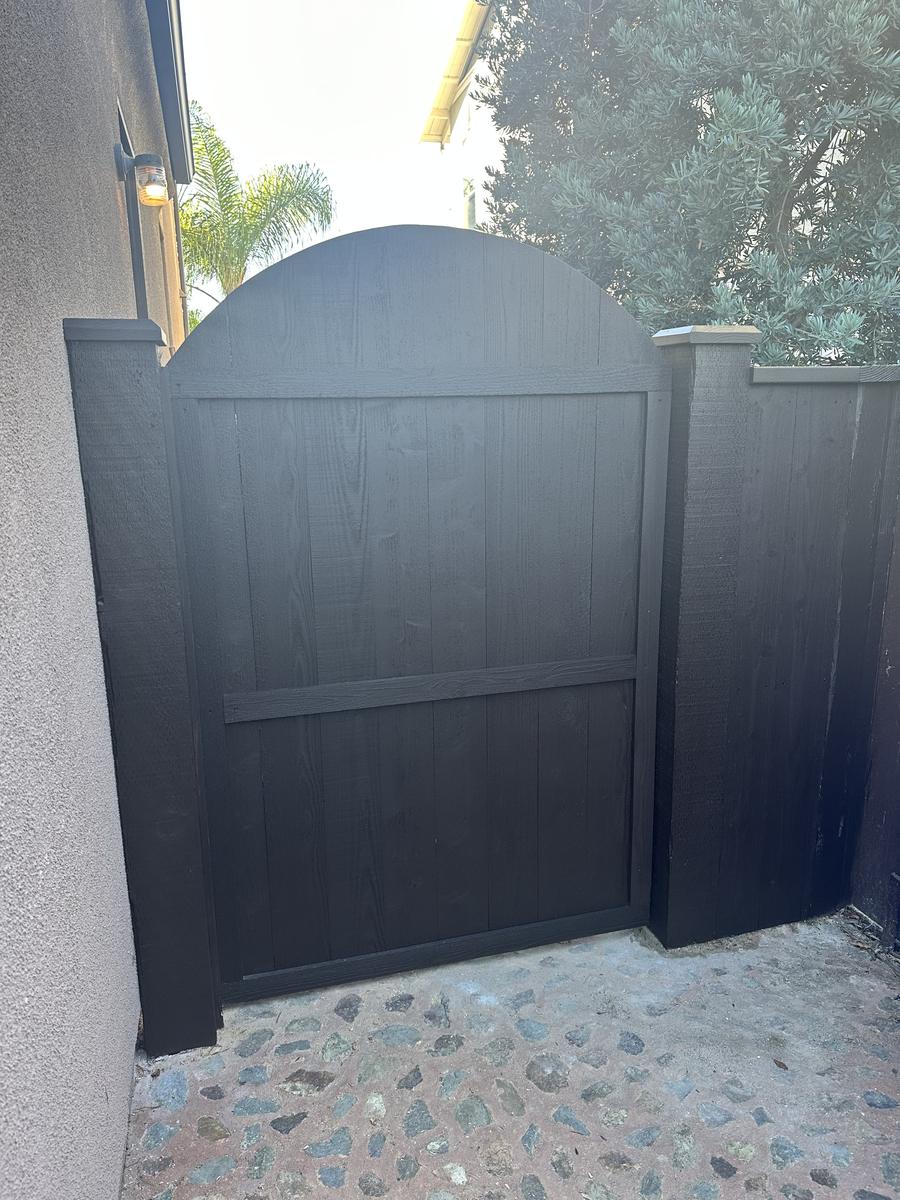 Arched gate, dark finish