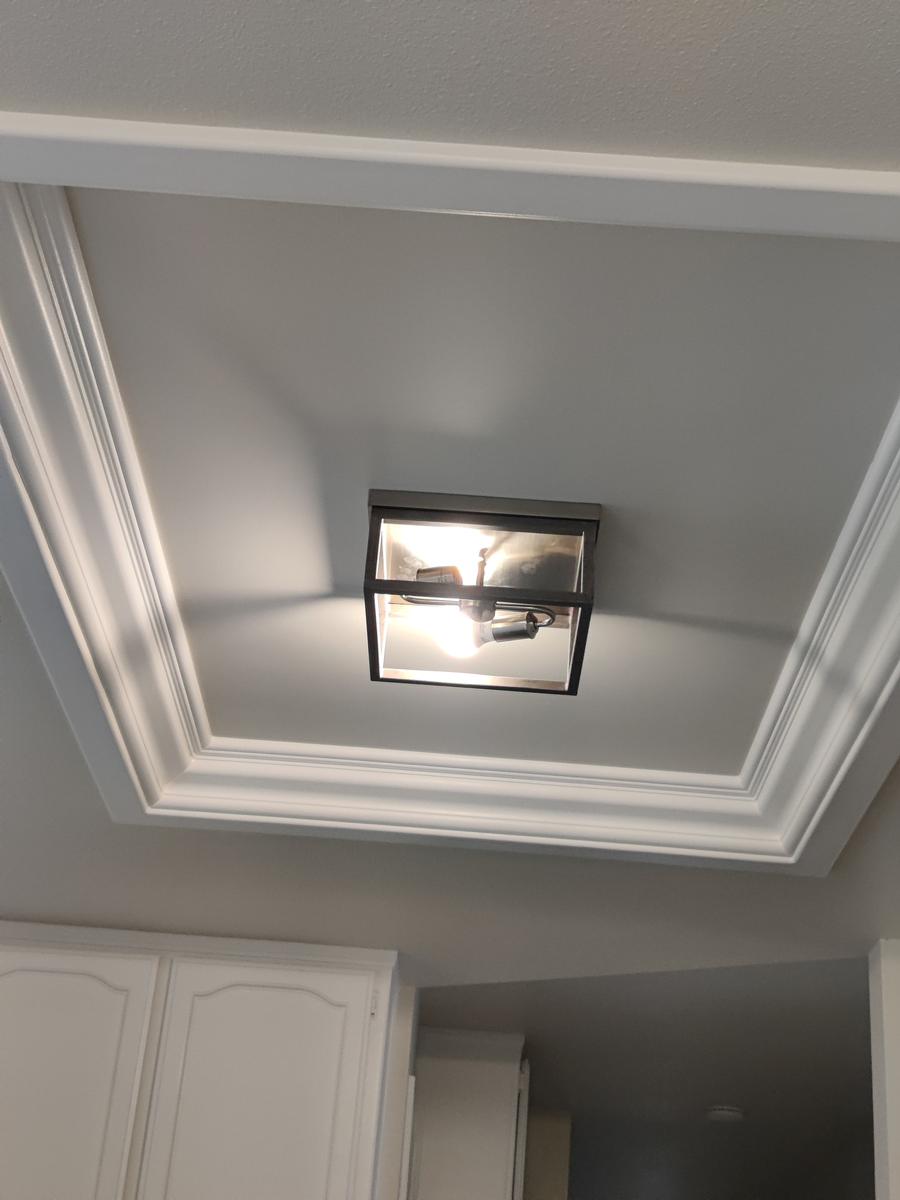 Tray-ceiling light