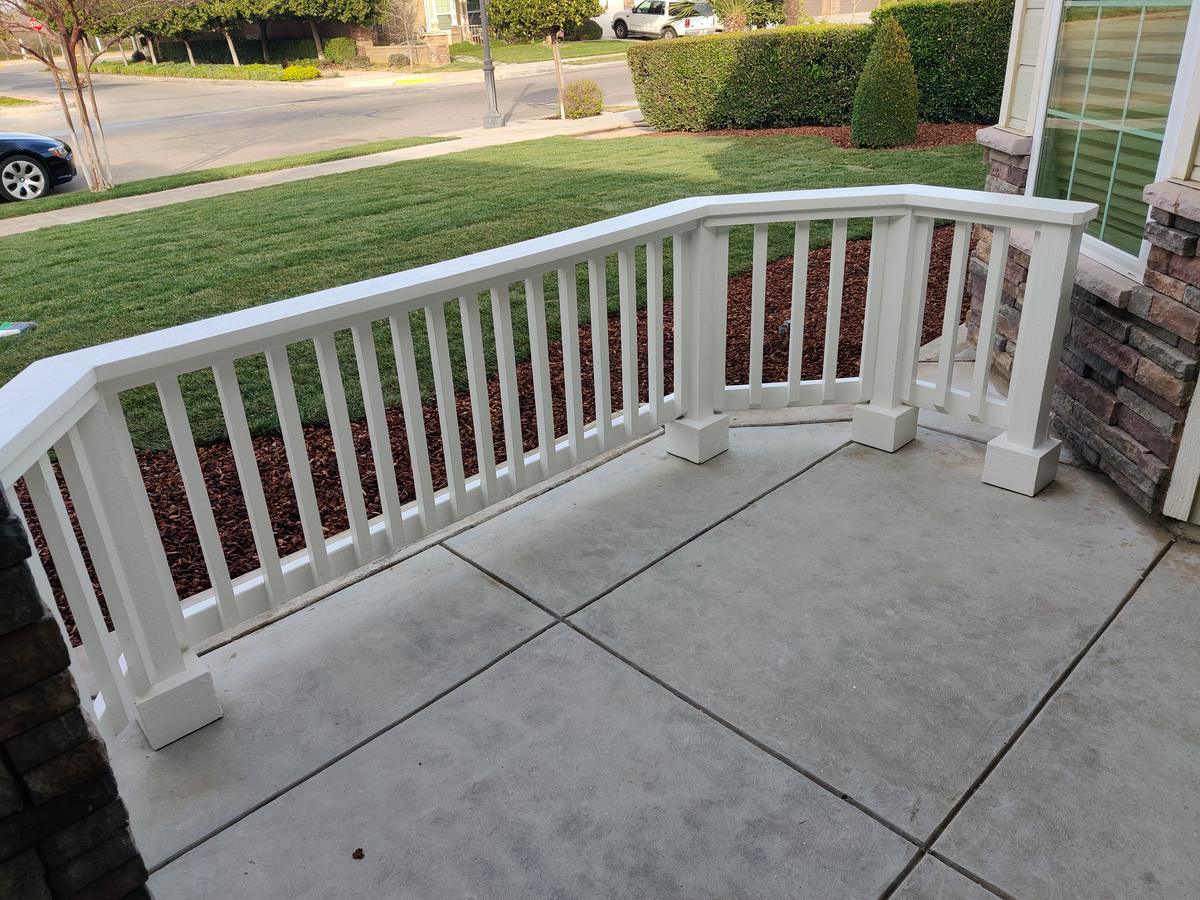 Porch railing